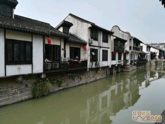 时尚民族风装扮